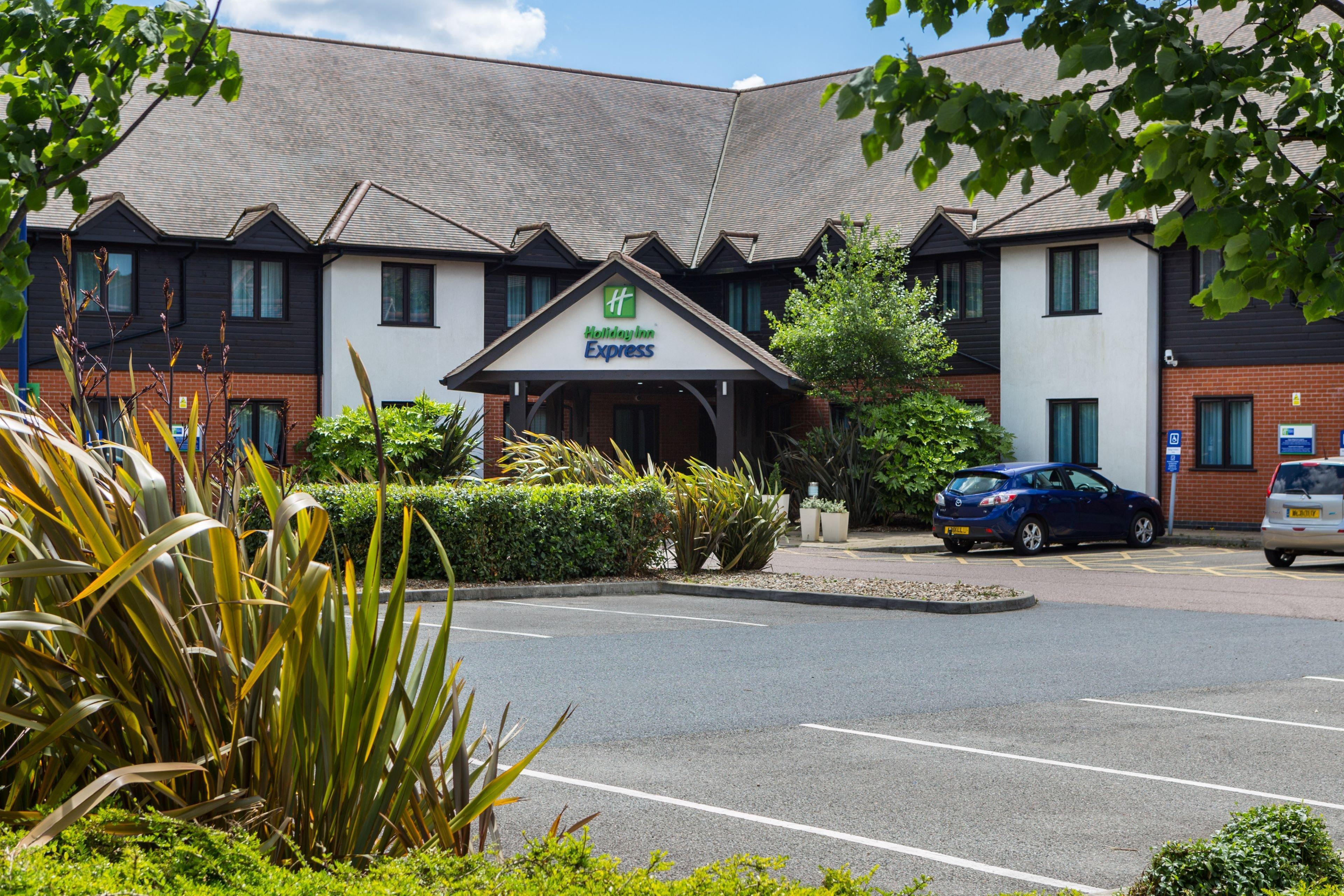 Holiday Inn Express Colchester Exterior foto