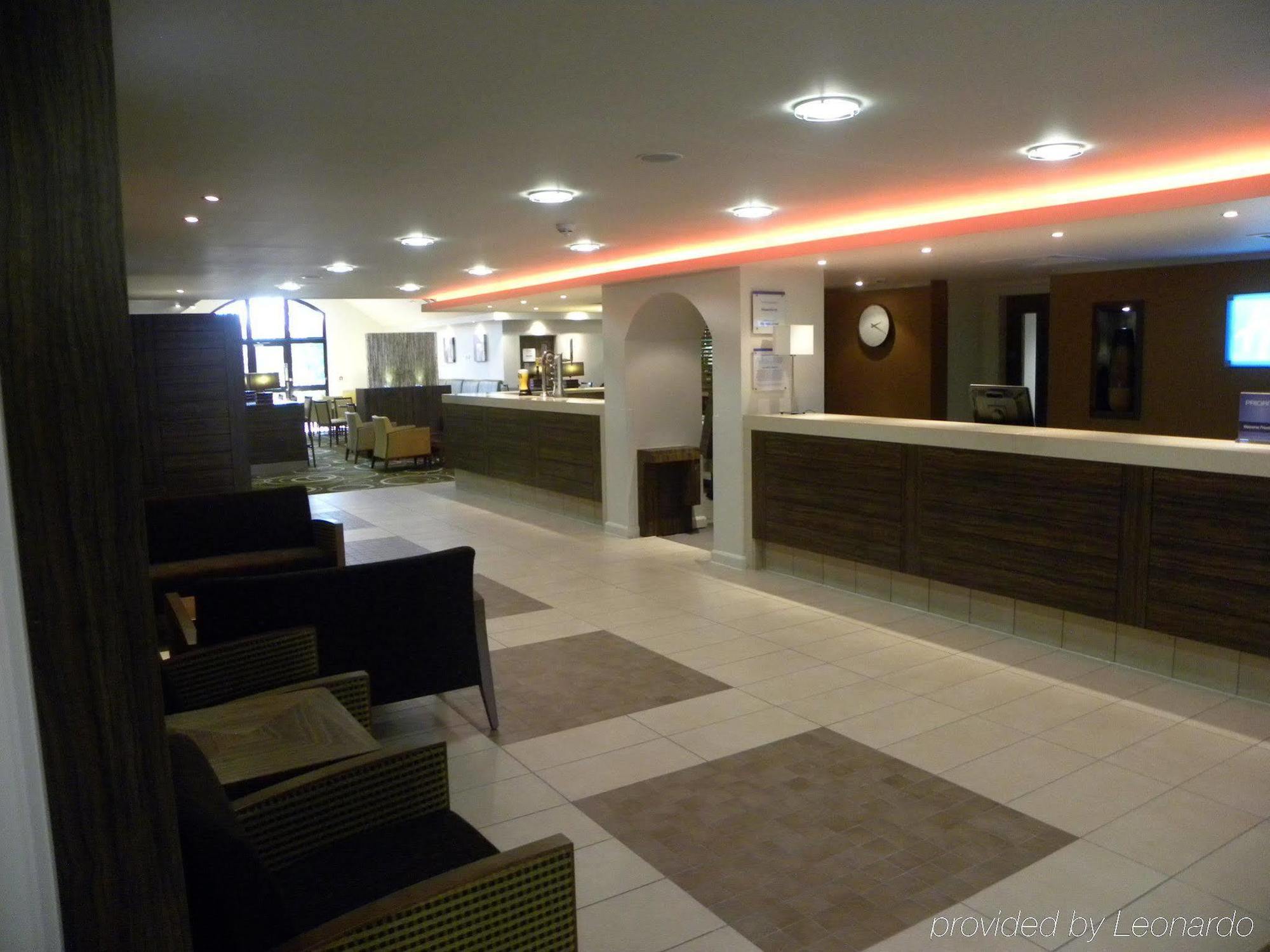 Holiday Inn Express Colchester Interior foto